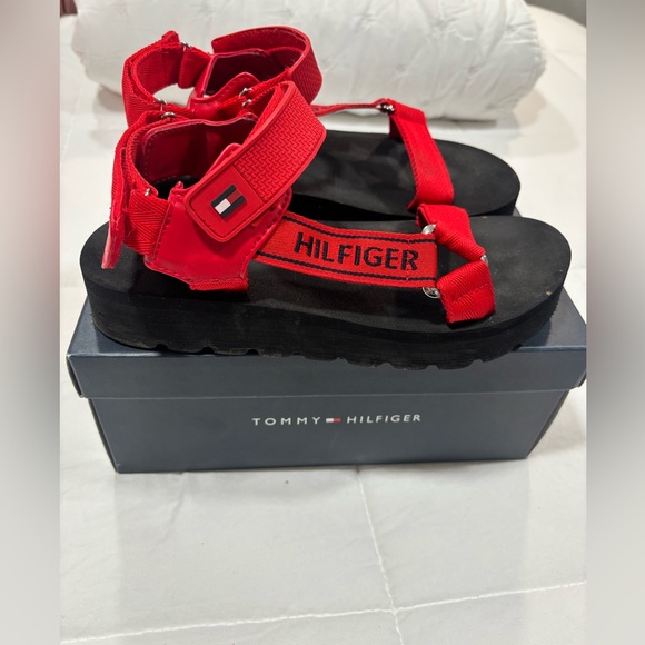 Tommy Hilfiger women’s sandals - Picture 1 of 5